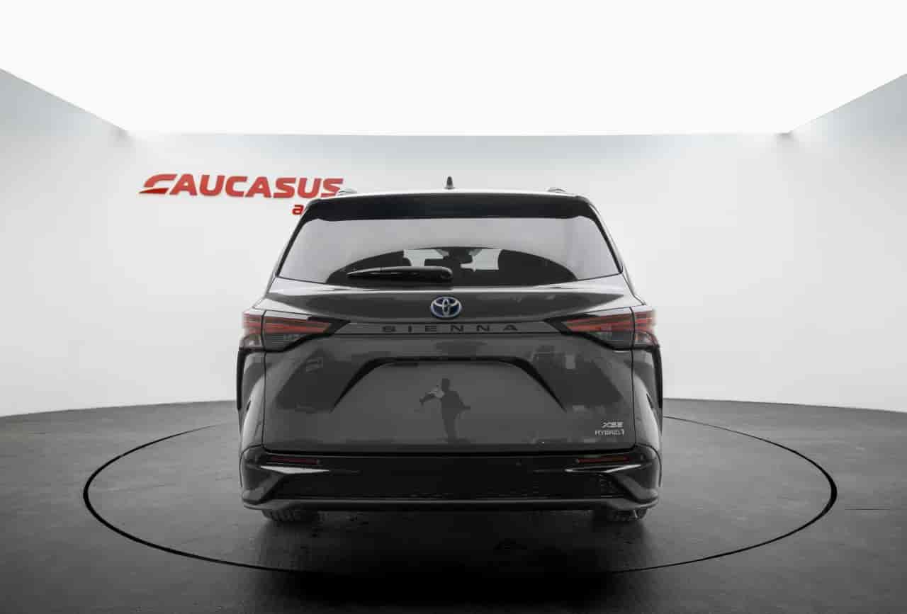 TOYOTA Sienna - 9