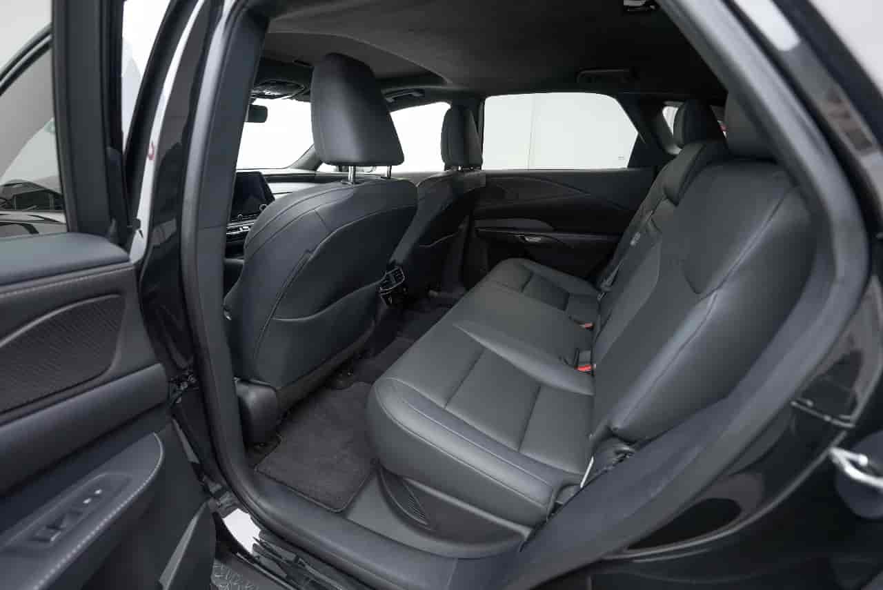 LEXUS RX - 8