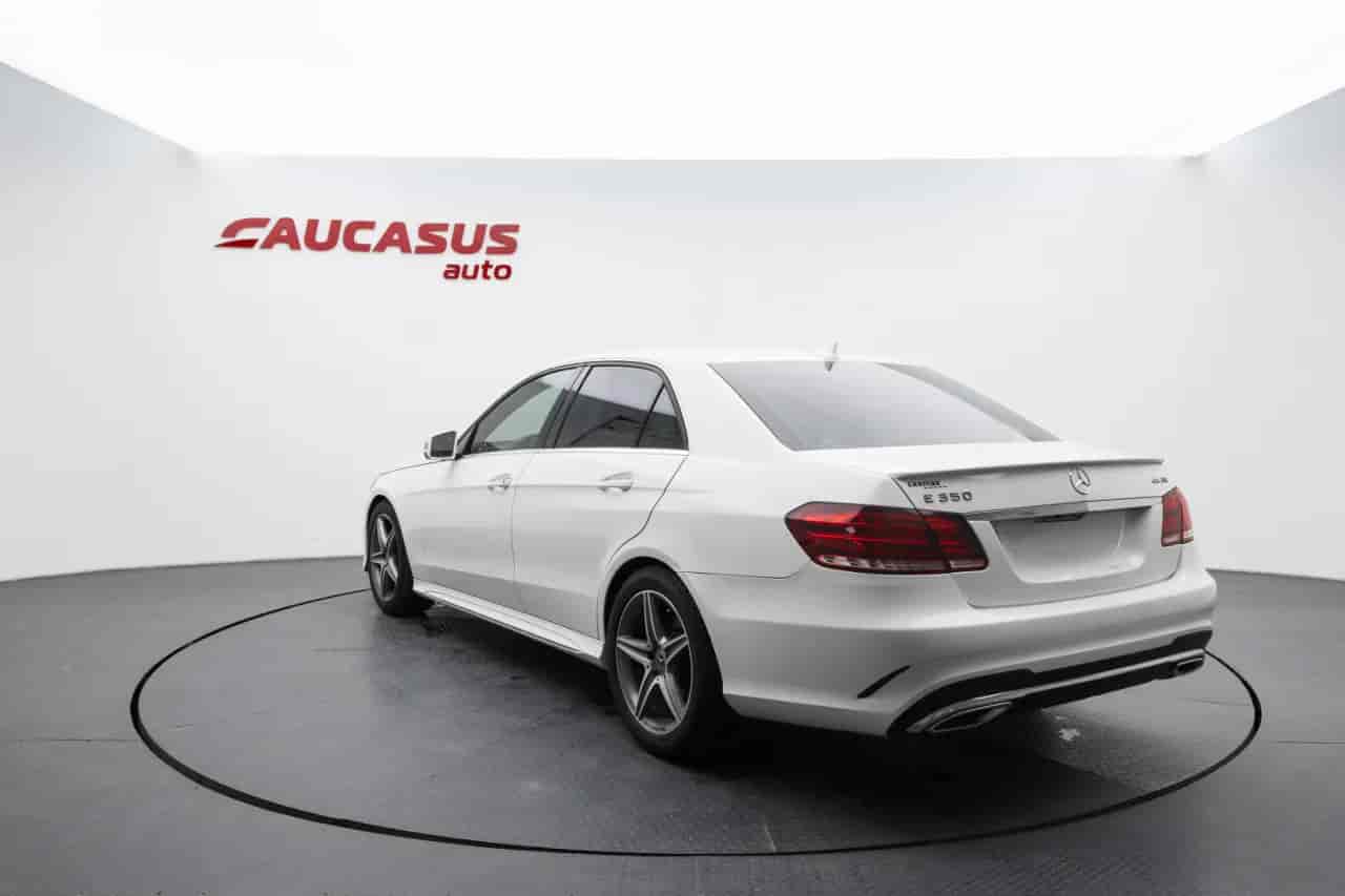 MERCEDES-BENZ E-Class - 6