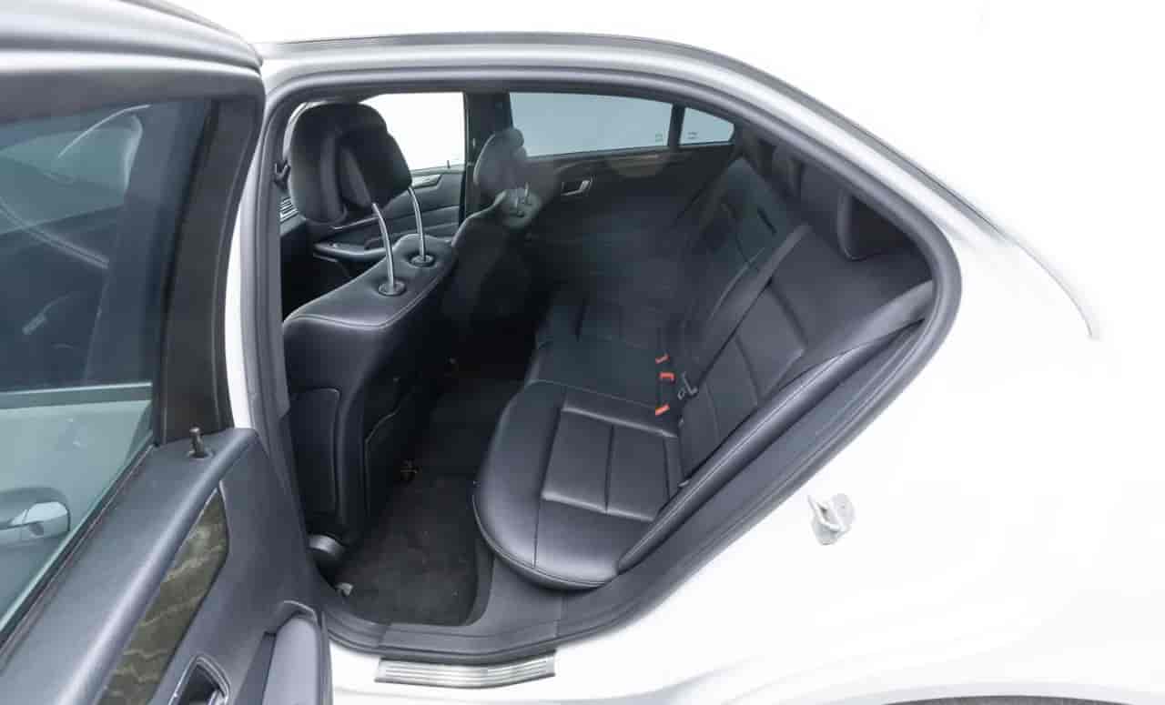 MERCEDES-BENZ E-Class - 9