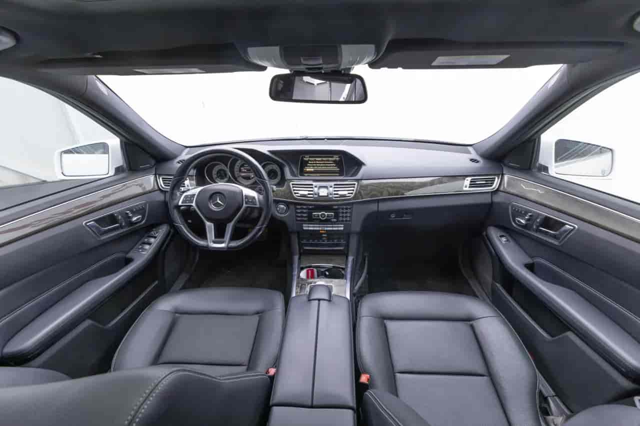 MERCEDES-BENZ E-Class - 10