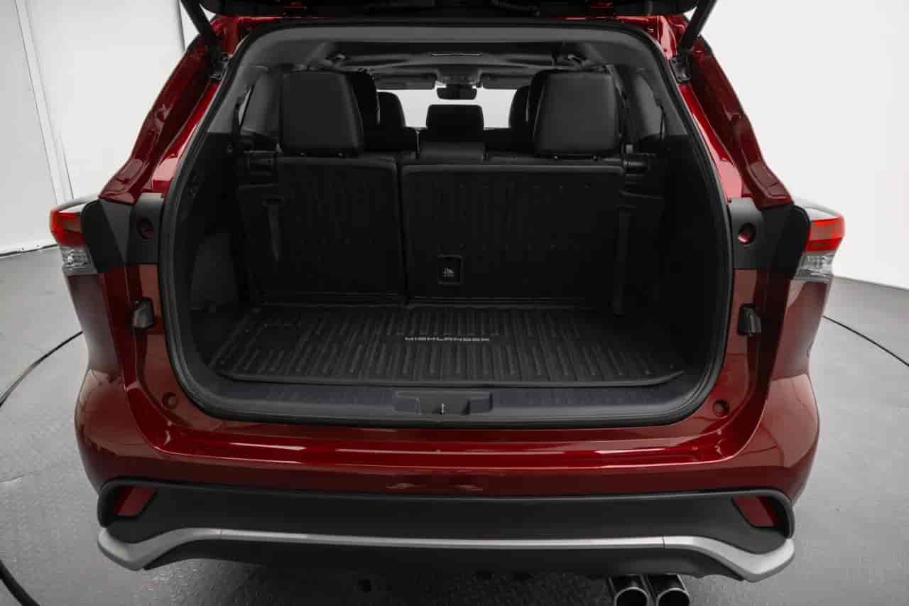 TOYOTA Highlander - 7