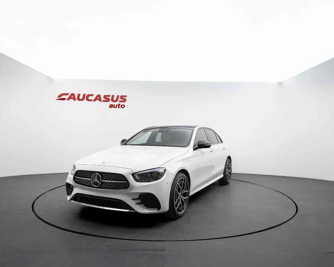 MERCEDES-BENZ E-Class - 1