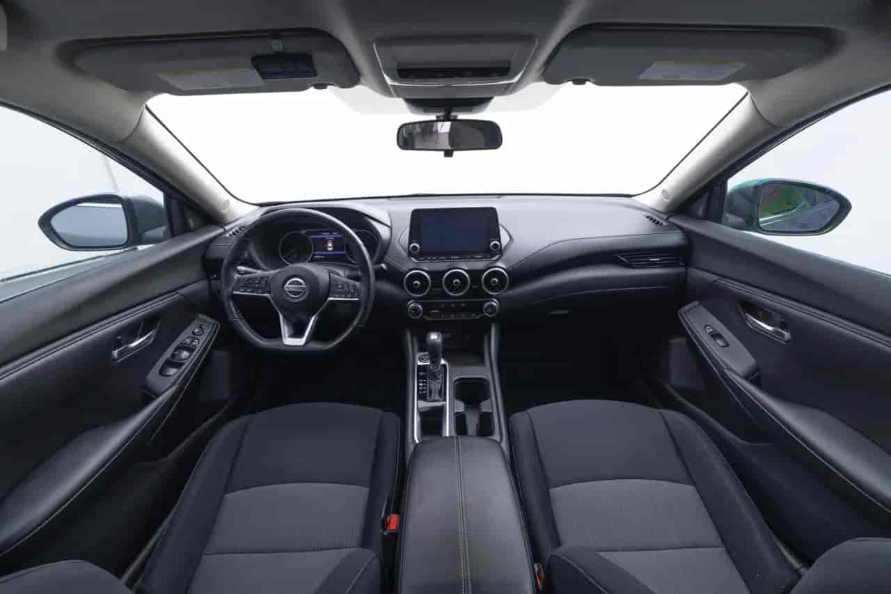 NISSAN Sentra - 9