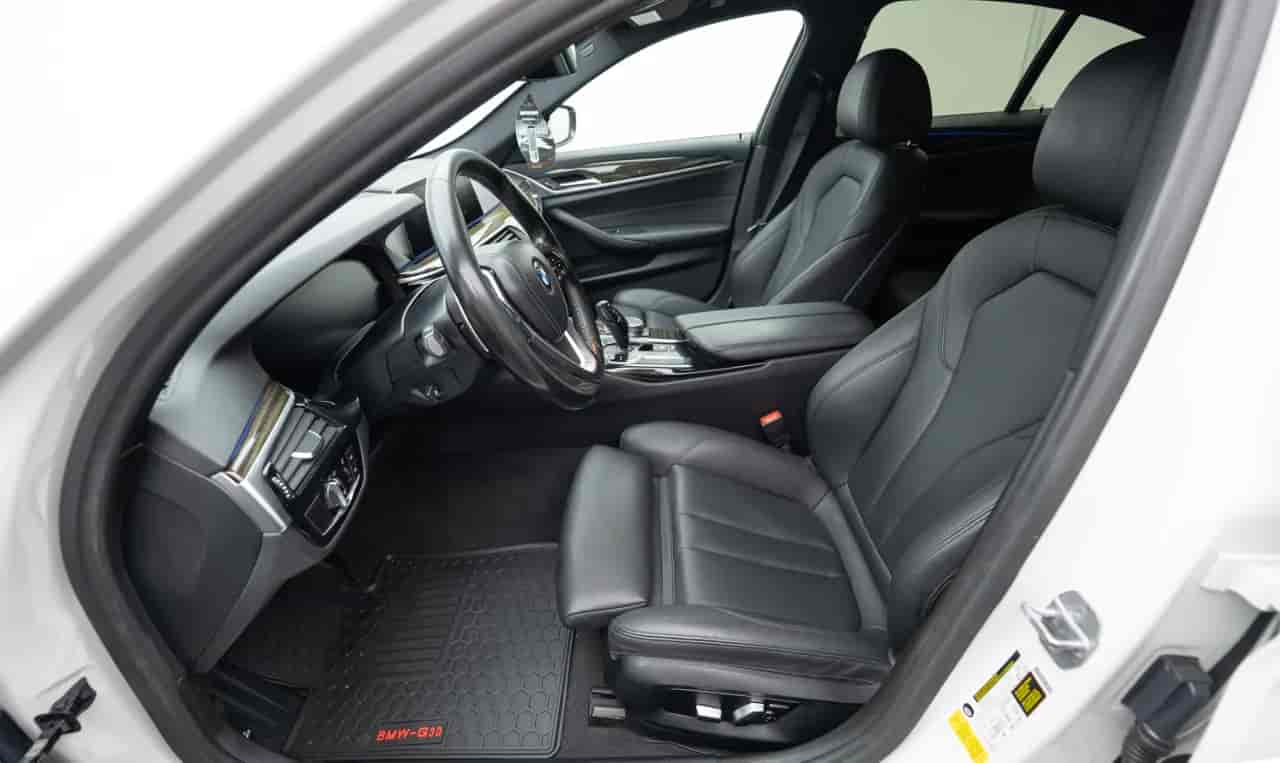 BMW 530i - 10