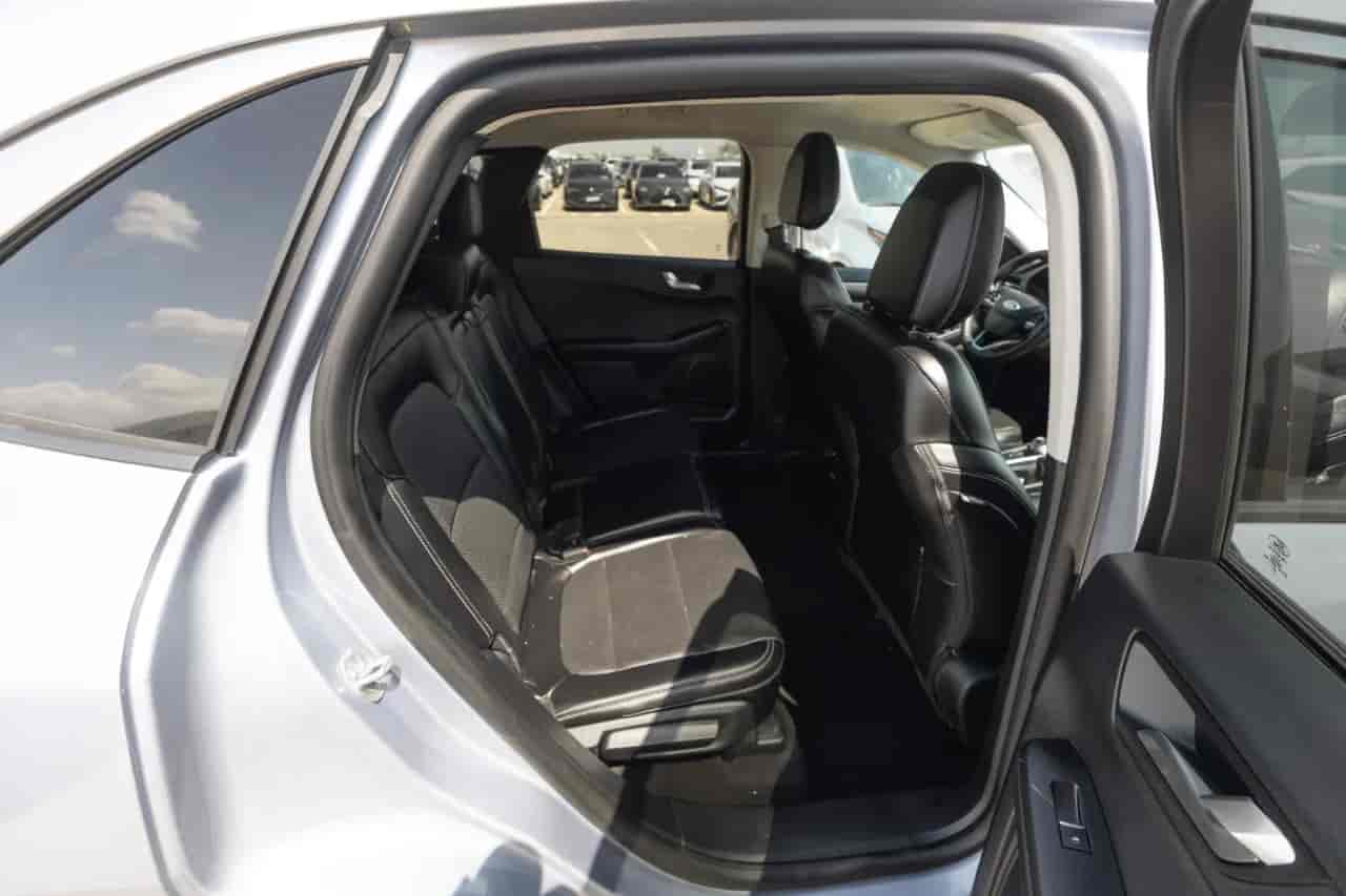 FORD Escape - 8