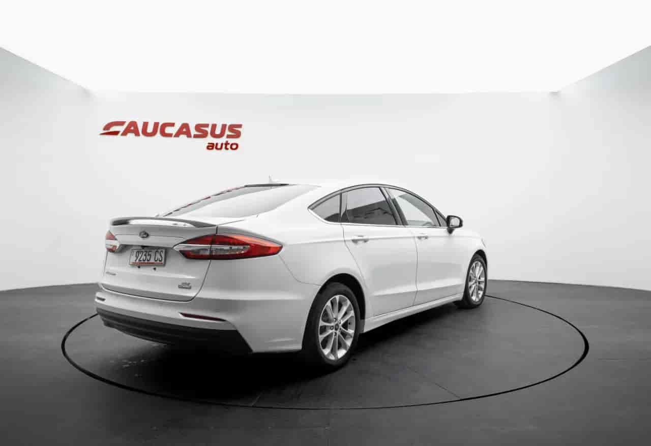 FORD Fusion - 4