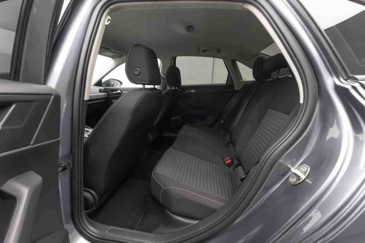 VOLKSWAGEN Jetta - 8