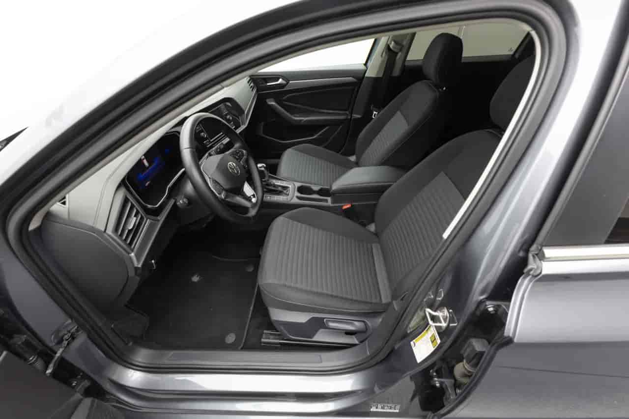 VOLKSWAGEN Jetta - 10