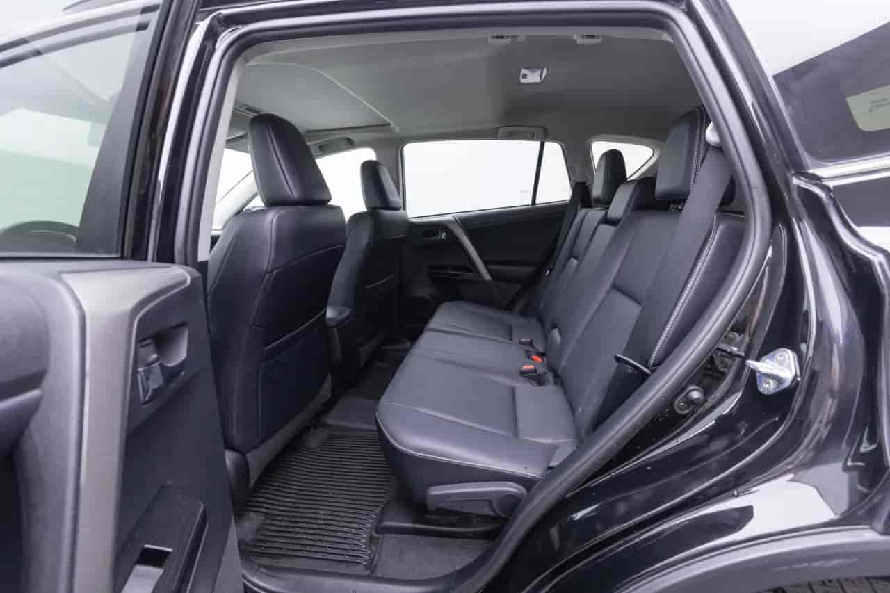 TOYOTA RAV4 - 8