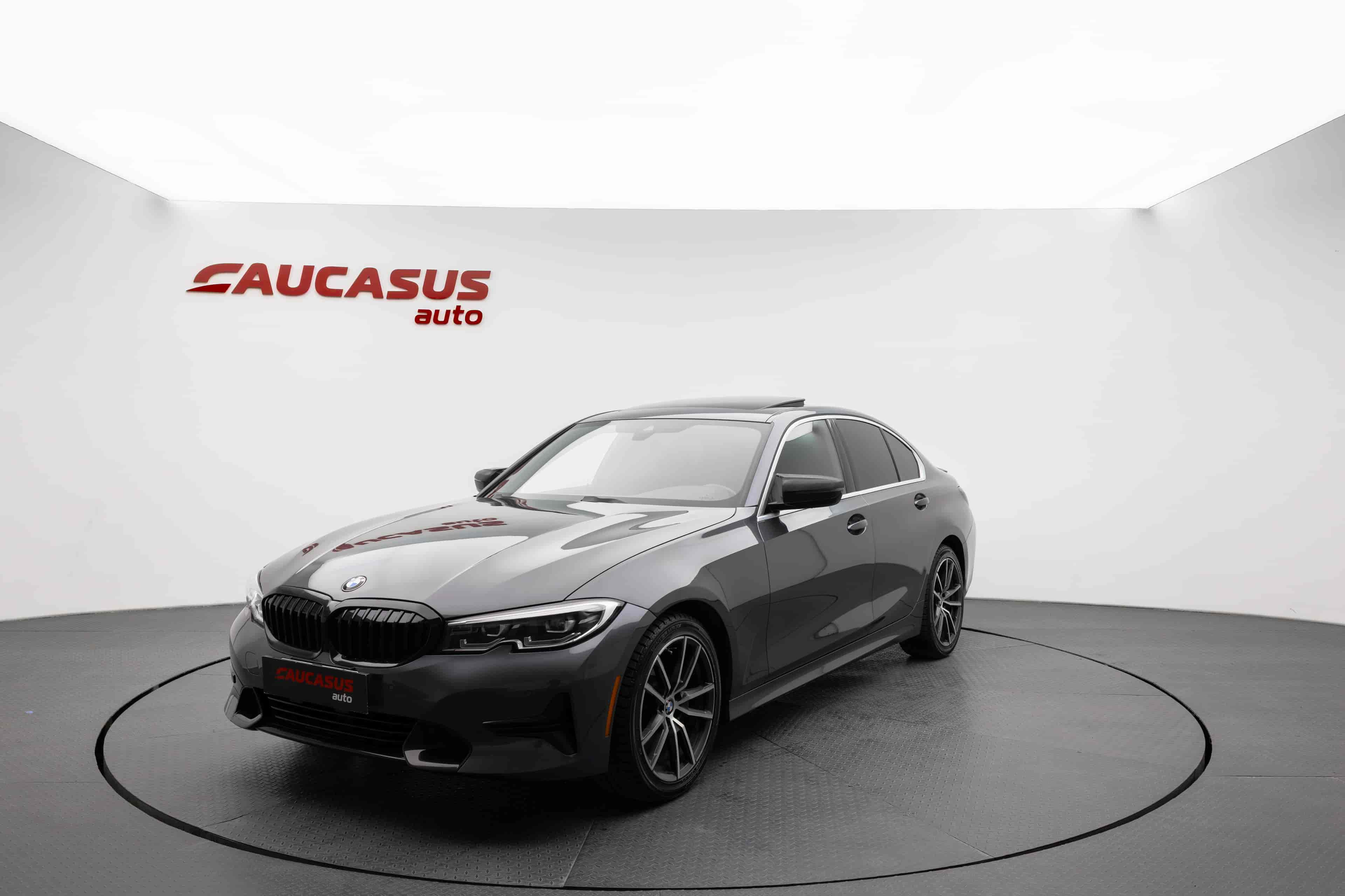 BMW 330i - 1