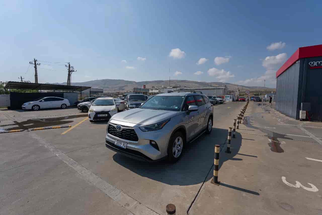 TOYOTA Highlander - 1