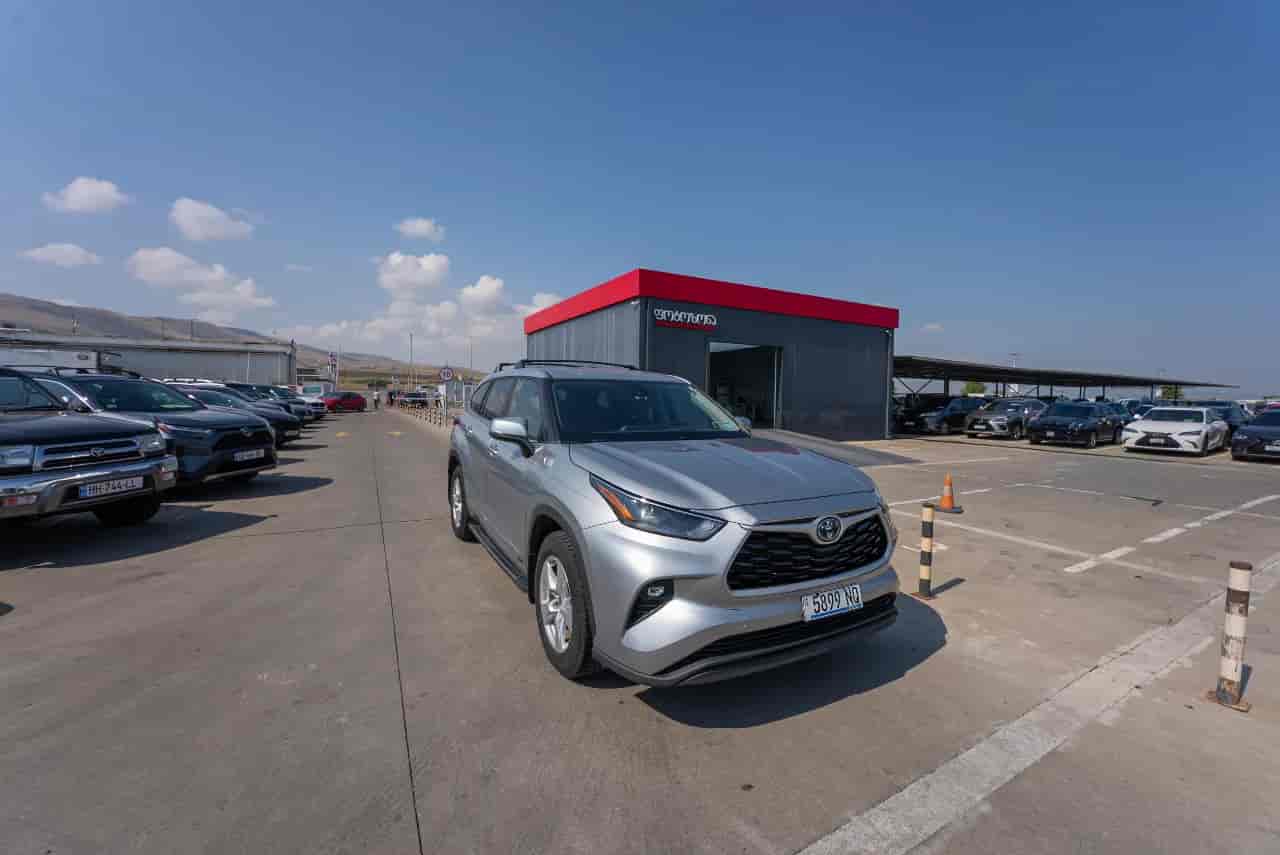 TOYOTA Highlander - 3