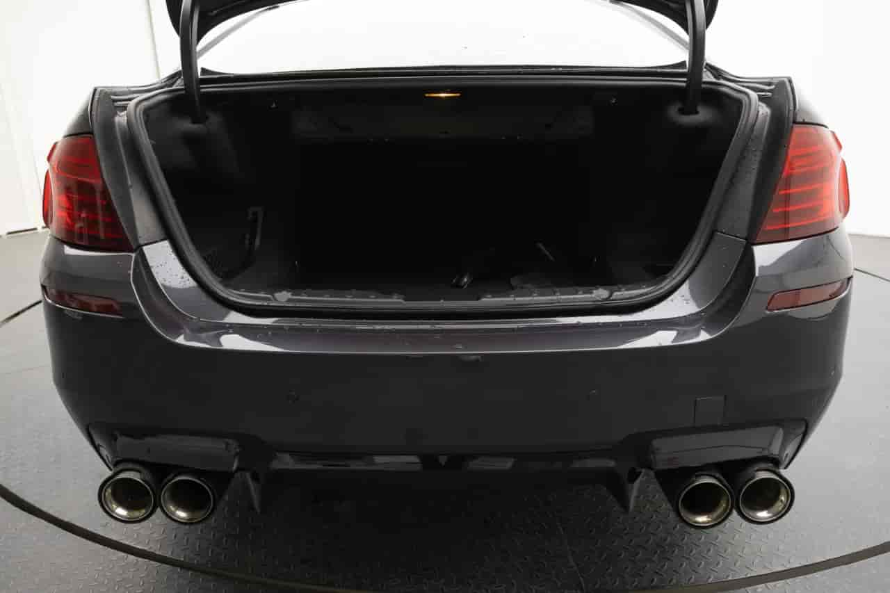 BMW 5-Series - 7
