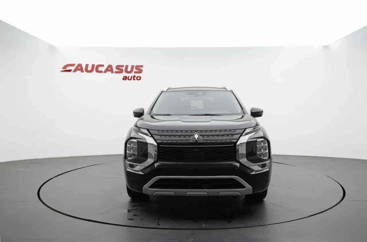 MITSUBISHI Outlander - 2