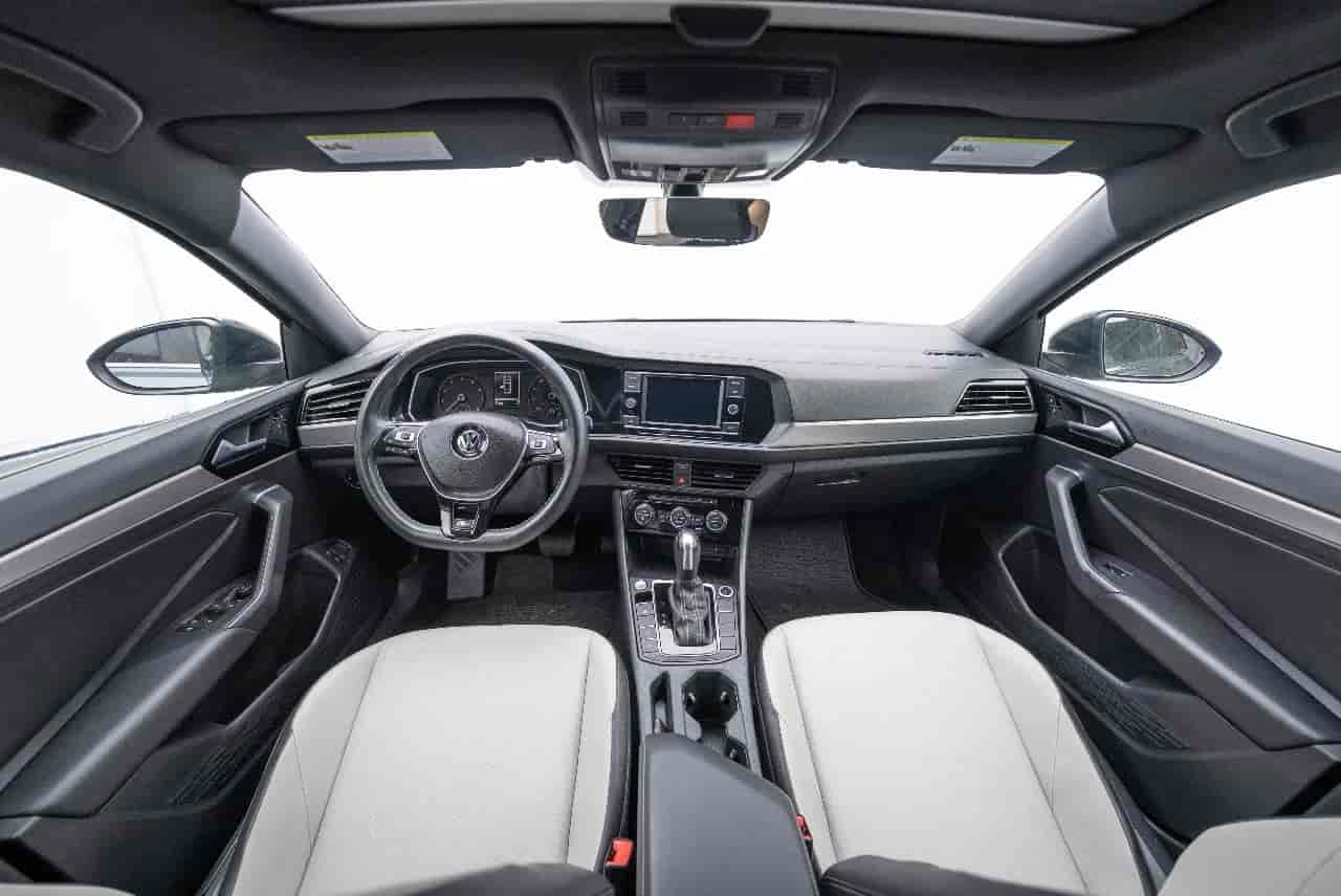 VOLKSWAGEN Jetta - 9