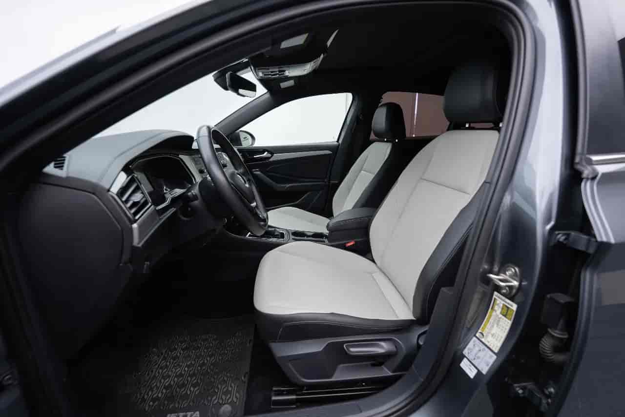 VOLKSWAGEN Jetta - 10