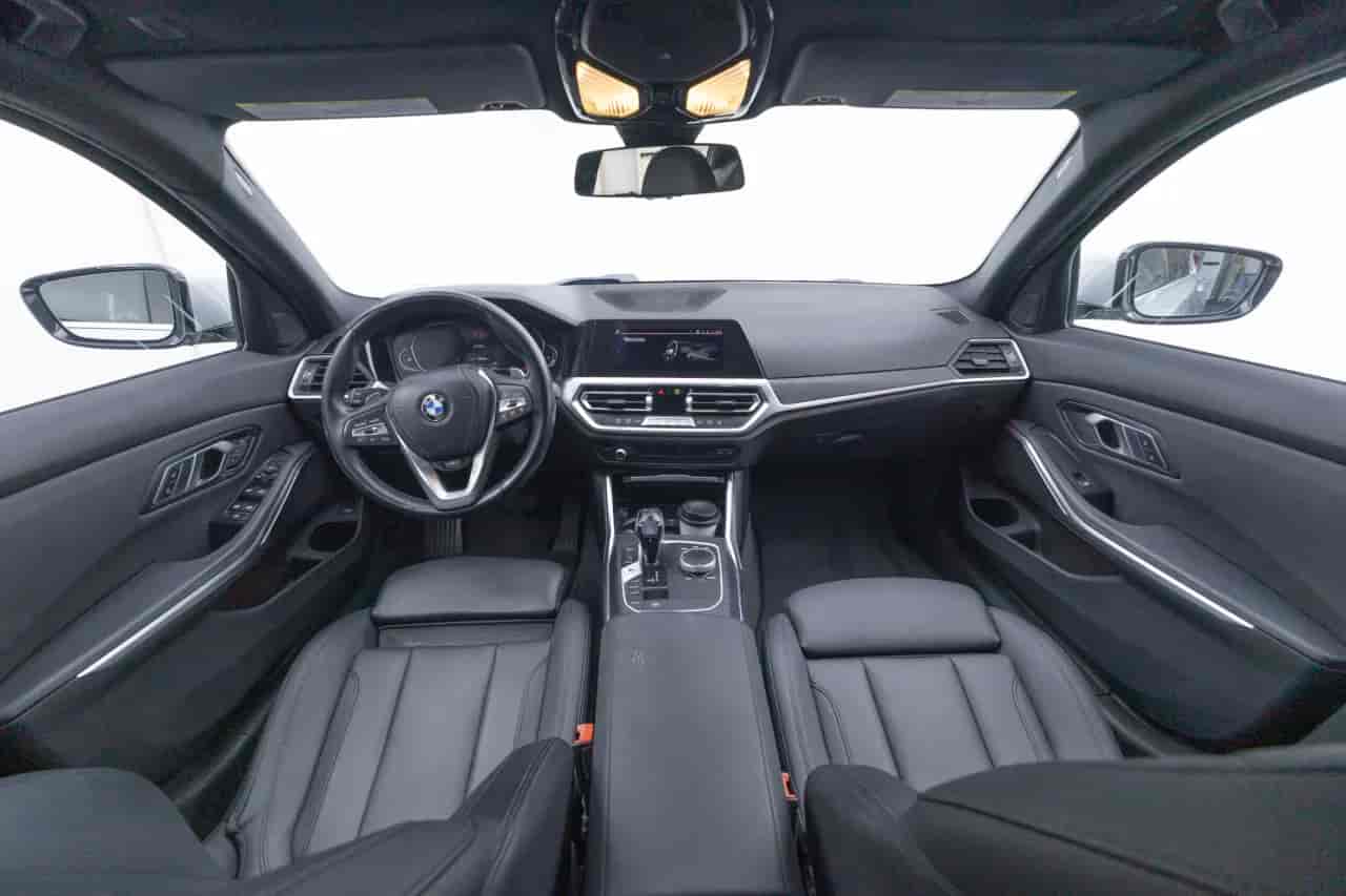 BMW 3-Series - 9