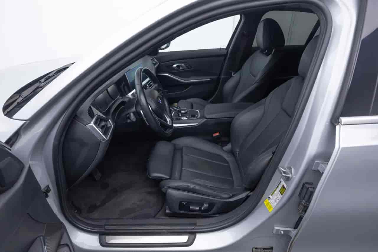 BMW 3-Series - 10