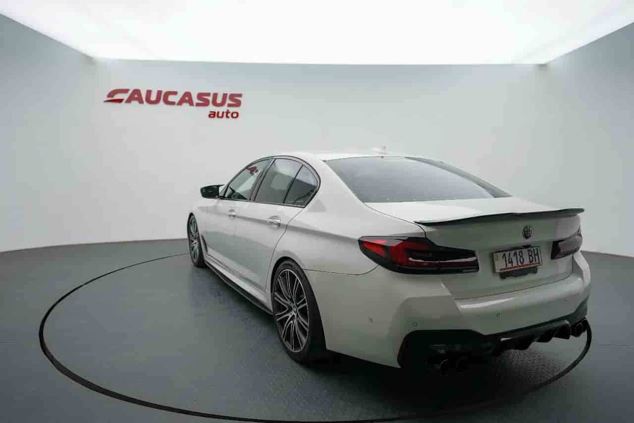 BMW 540i - 6