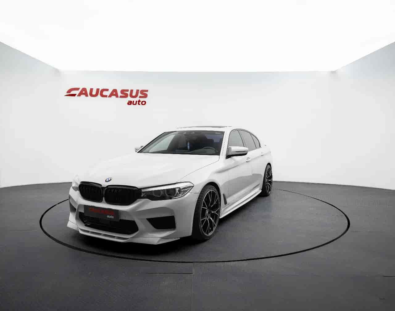 BMW 5-Series - 1