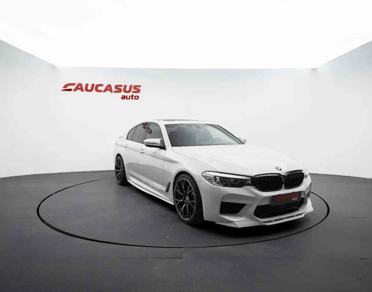 BMW 5-Series - 3