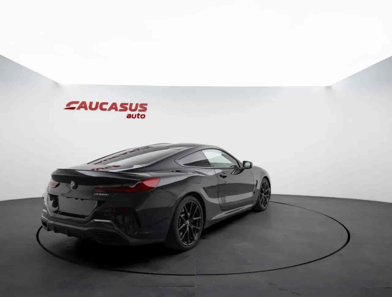 BMW M850i - 4