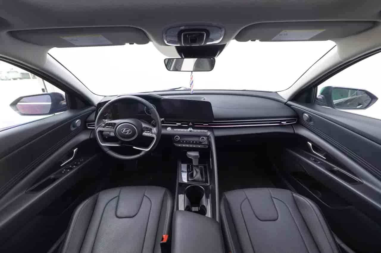 HYUNDAI Elantra - 9
