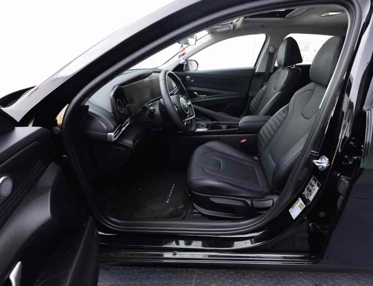 HYUNDAI Elantra - 10