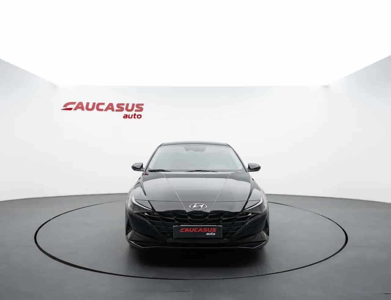 HYUNDAI Elantra - 2