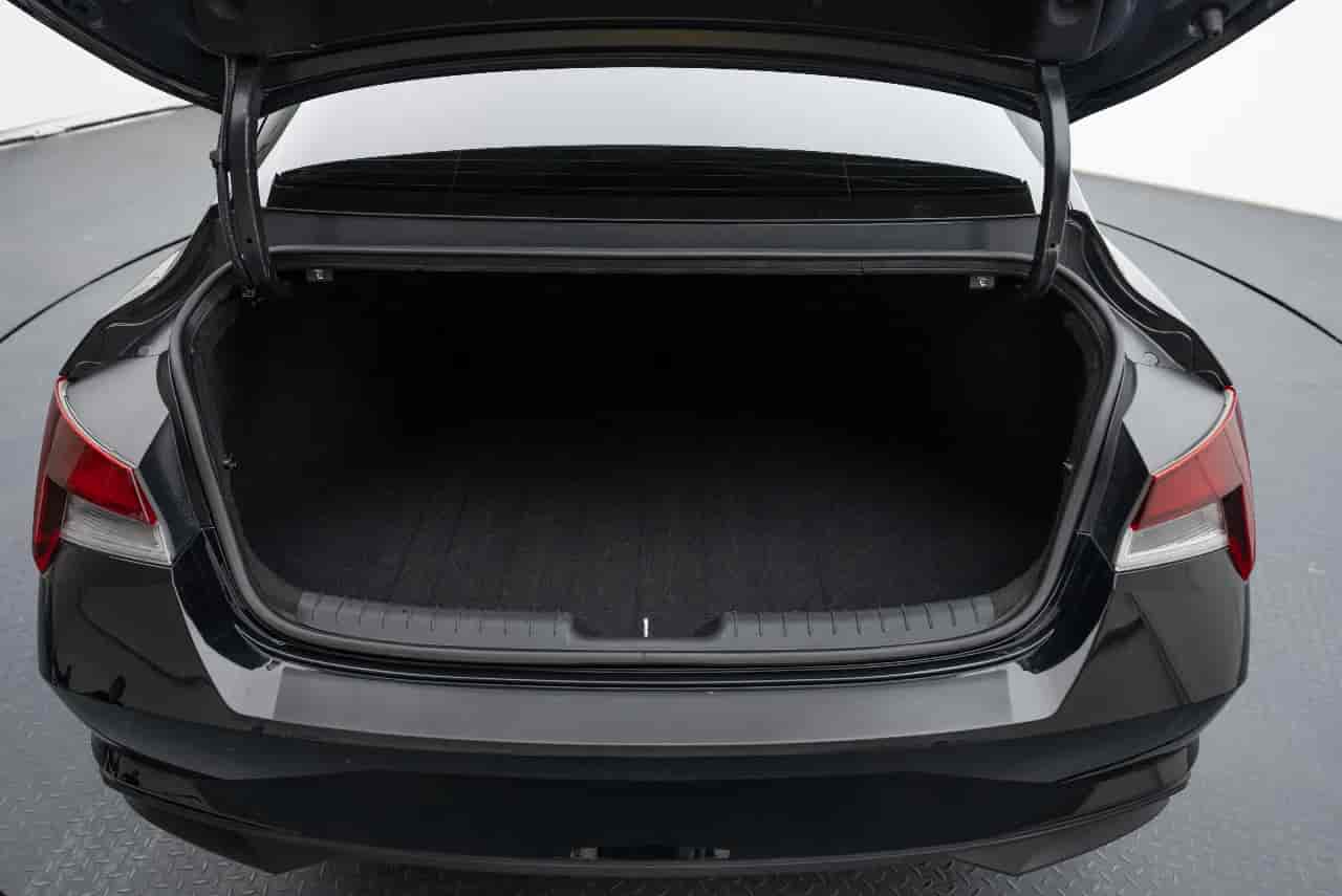 HYUNDAI Elantra - 7