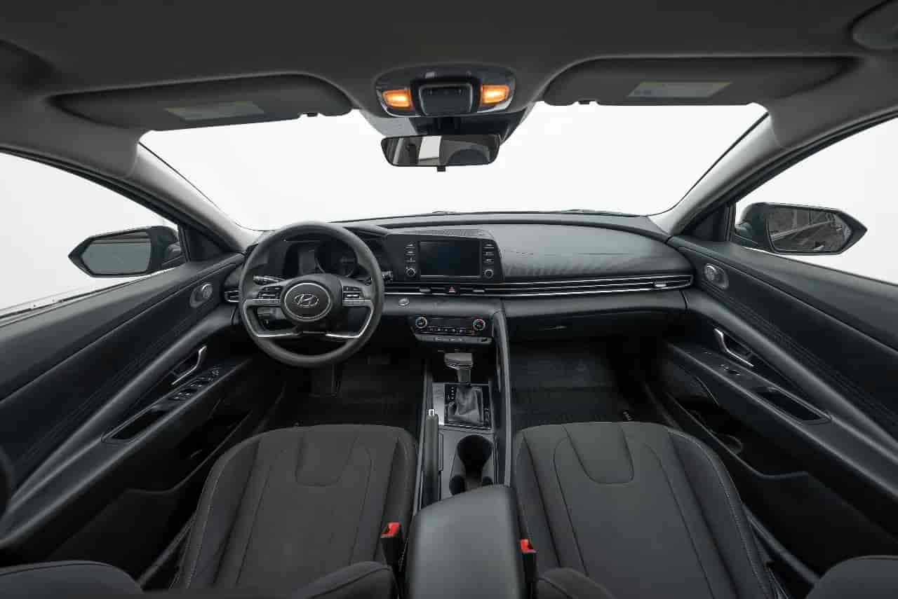 HYUNDAI Elantra - 9