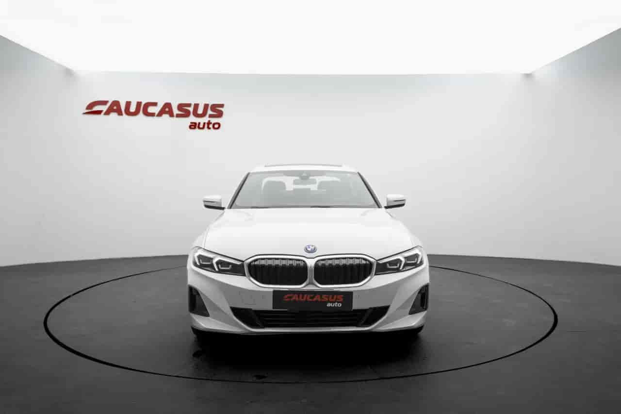 BMW 3-Series - 2