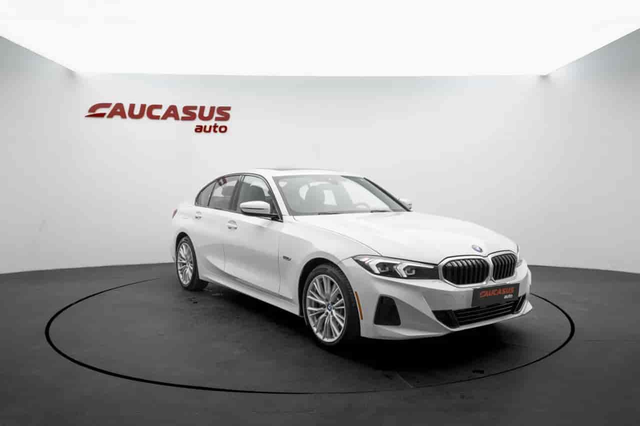 BMW 3-Series - 3