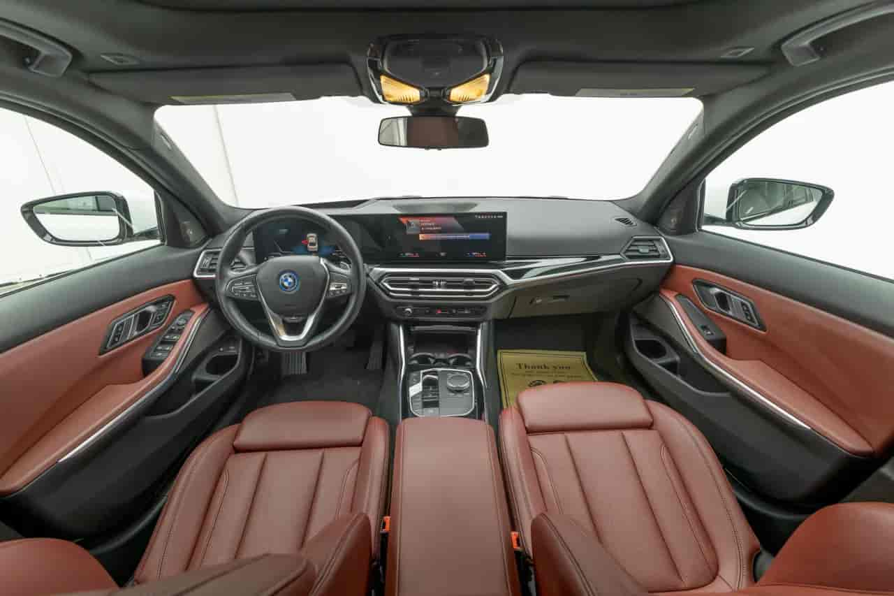 BMW 3-Series - 9