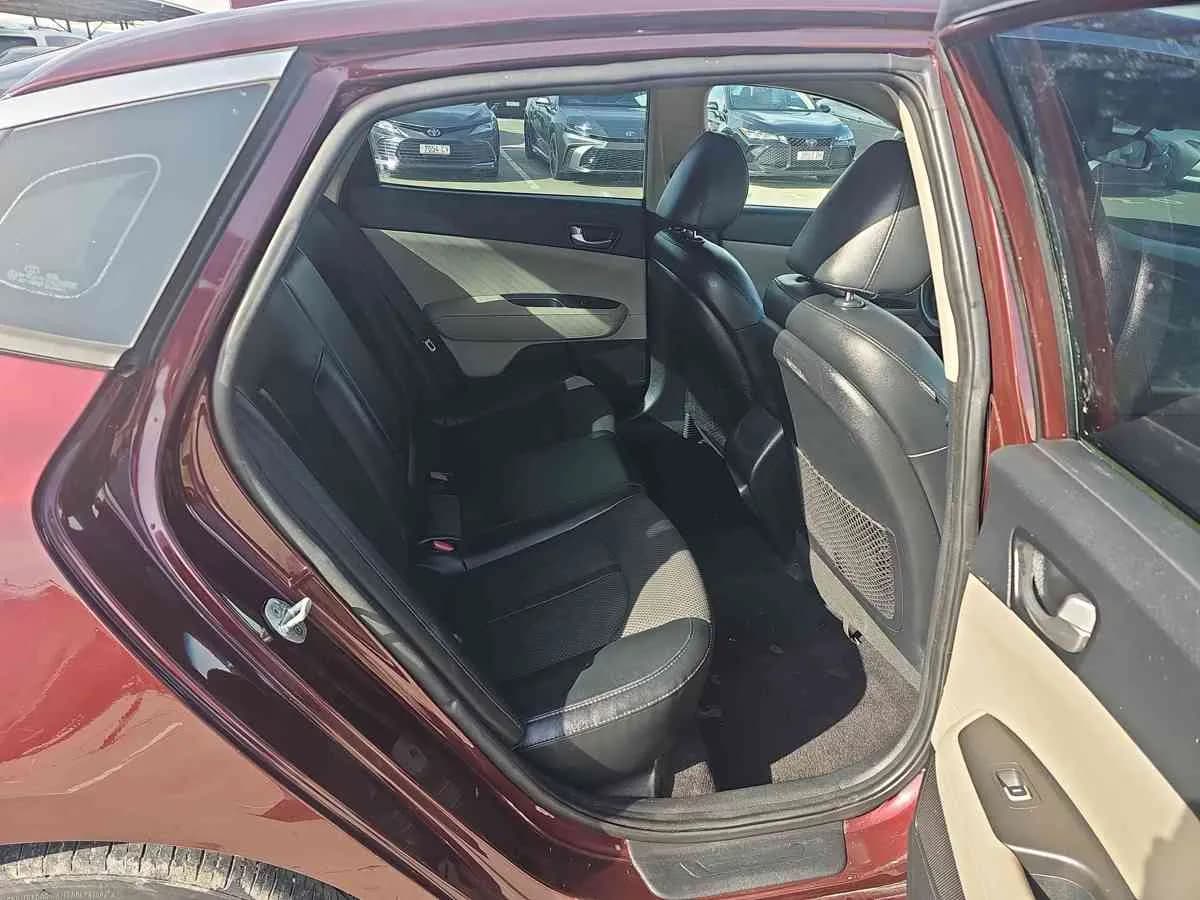 KIA Optima - 8