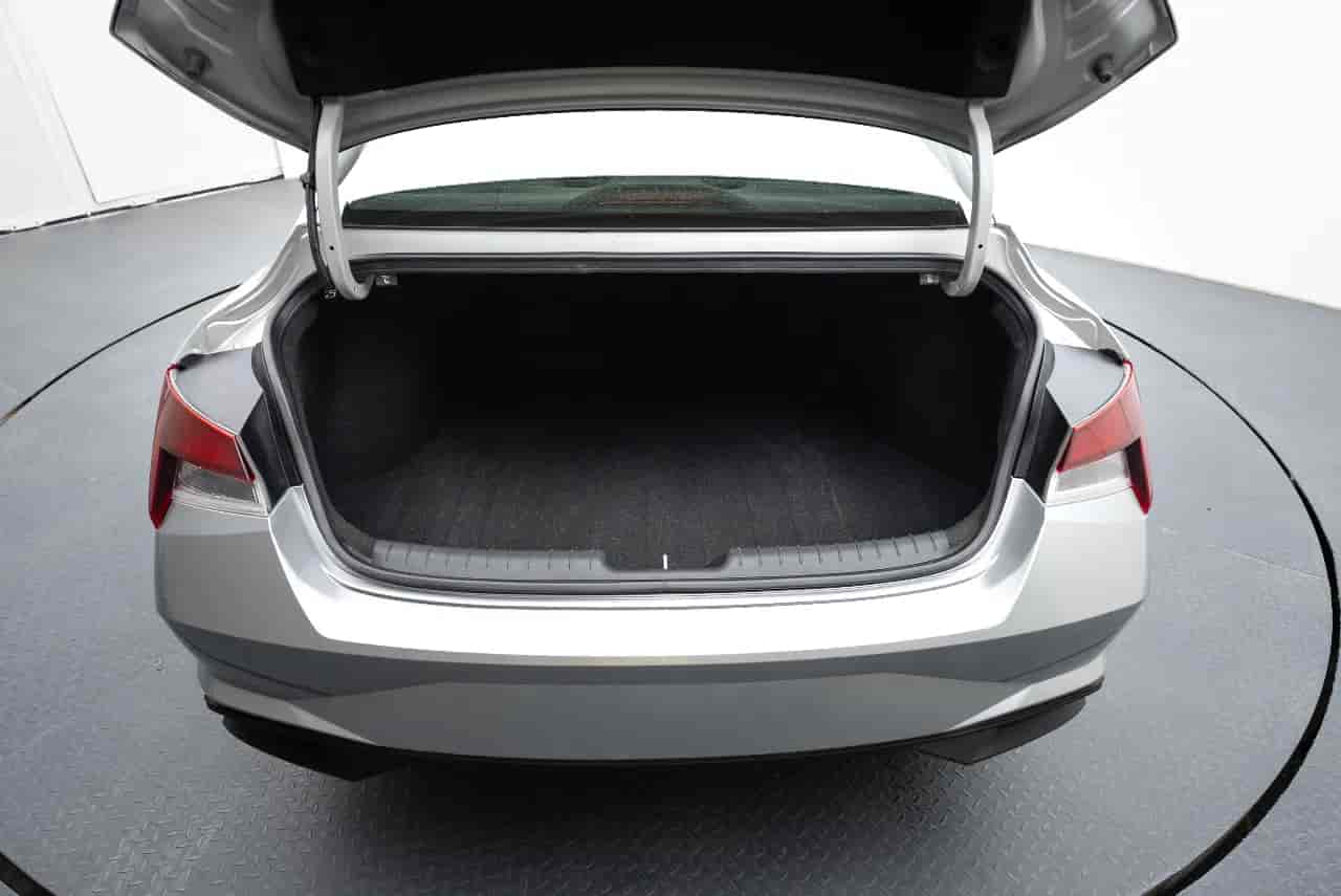 HYUNDAI Elantra - 7