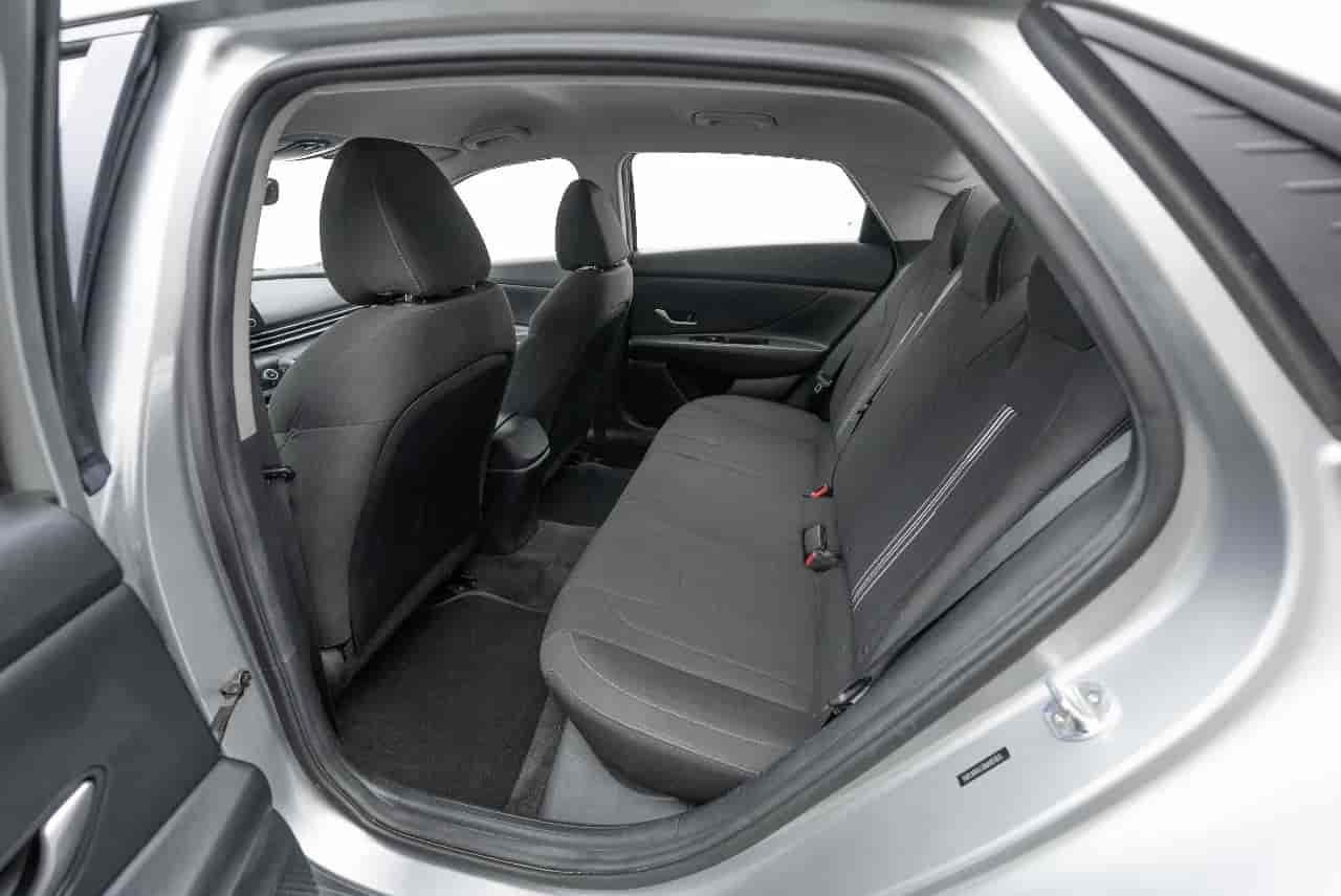 HYUNDAI Elantra - 8