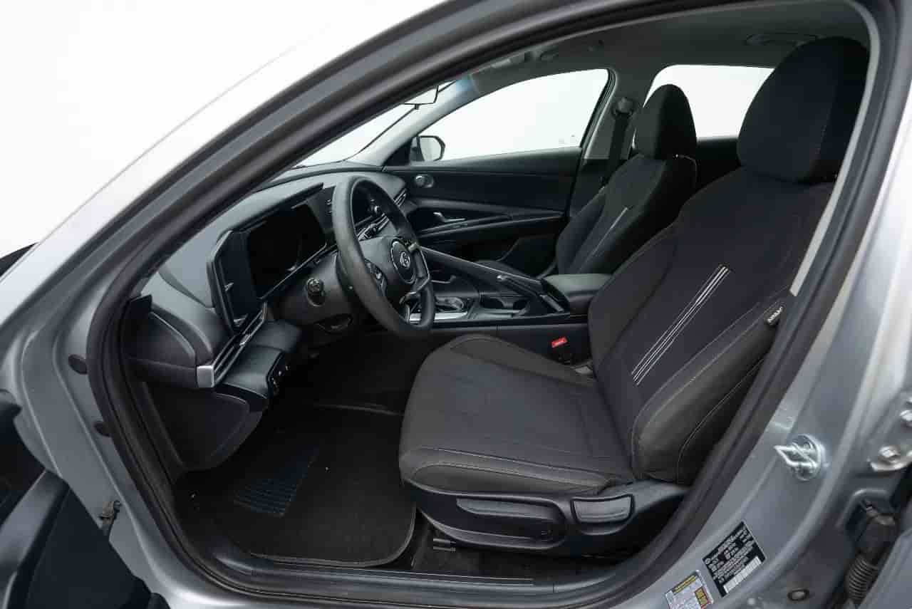 HYUNDAI Elantra - 10