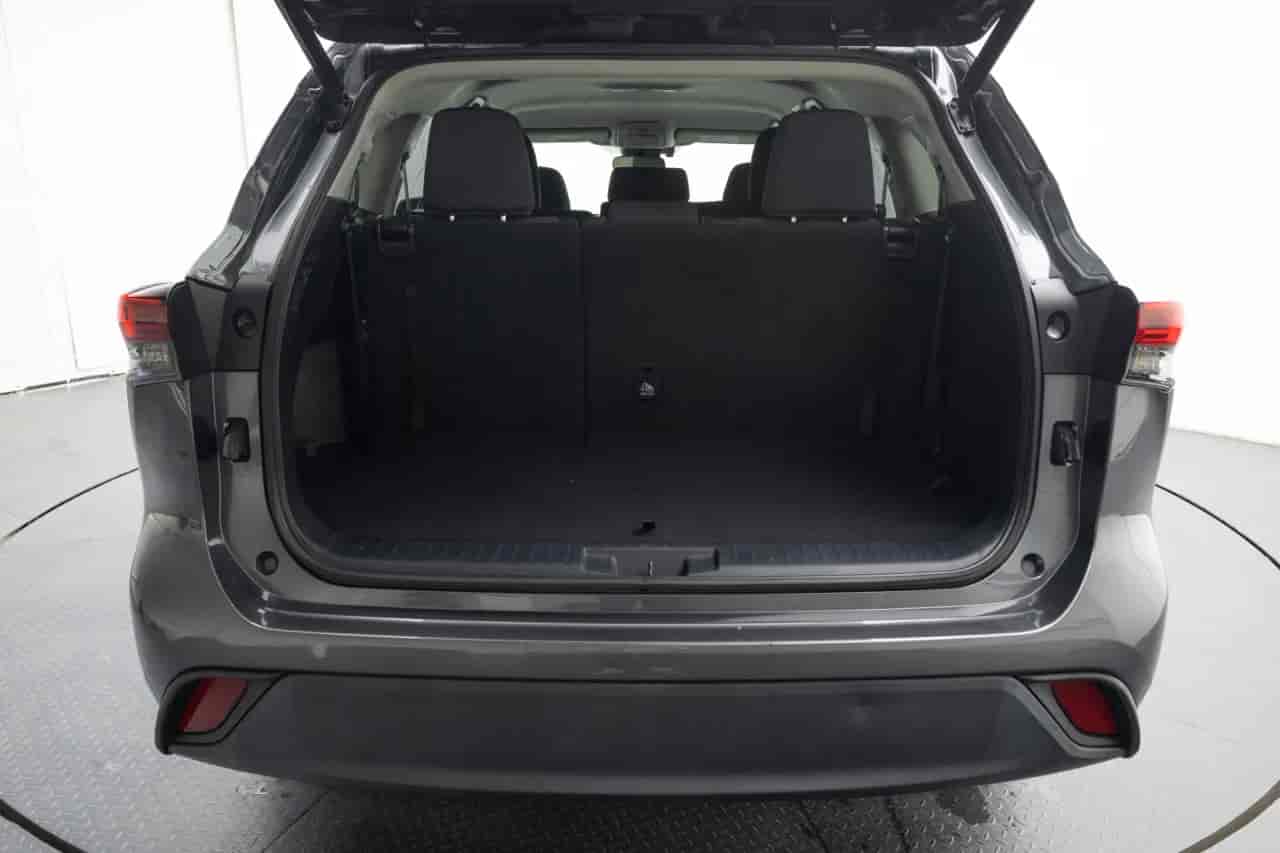 TOYOTA Highlander - 7