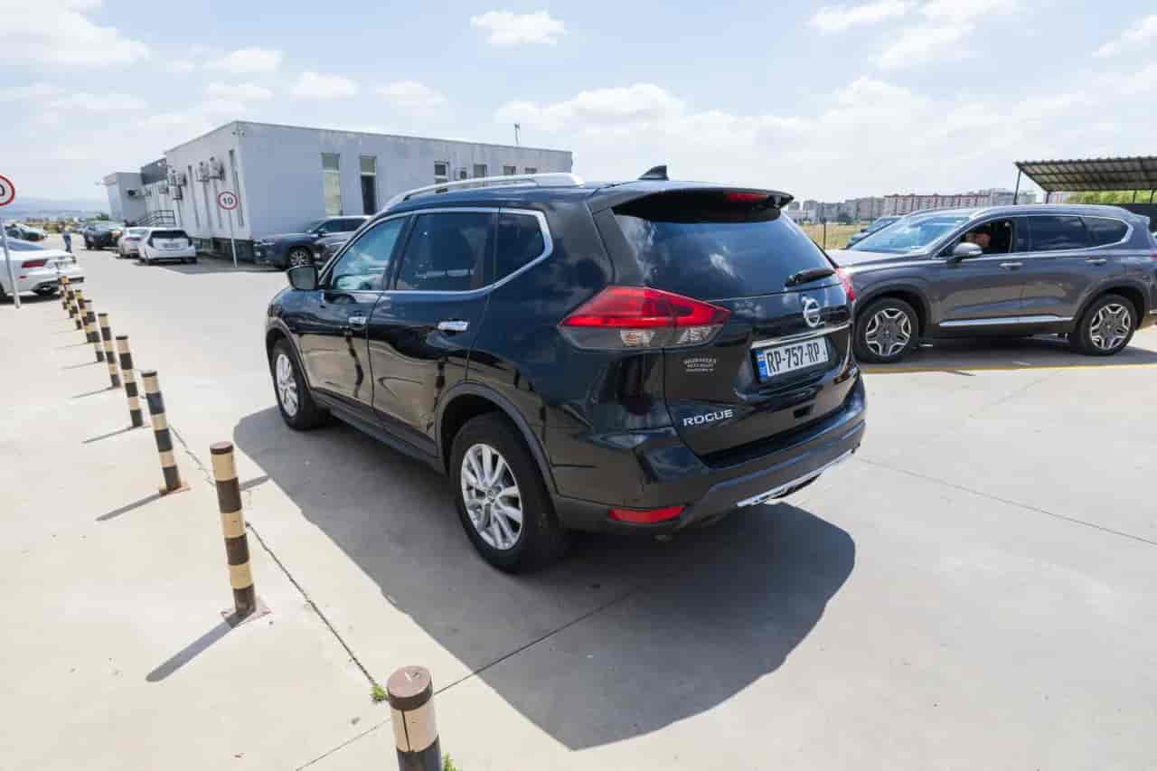 NISSAN Rogue - 4