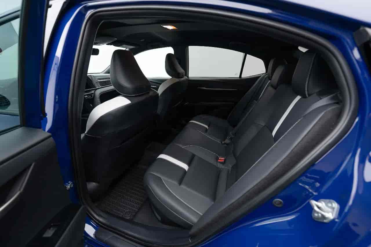 TOYOTA Camry - 8