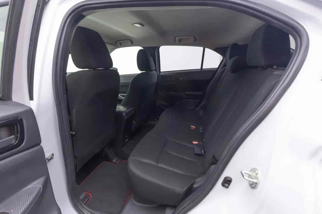 MITSUBISHI Eclipse Cross - 8