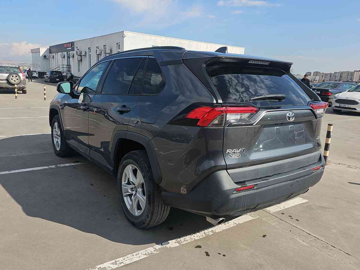 TOYOTA RAV4 - 6