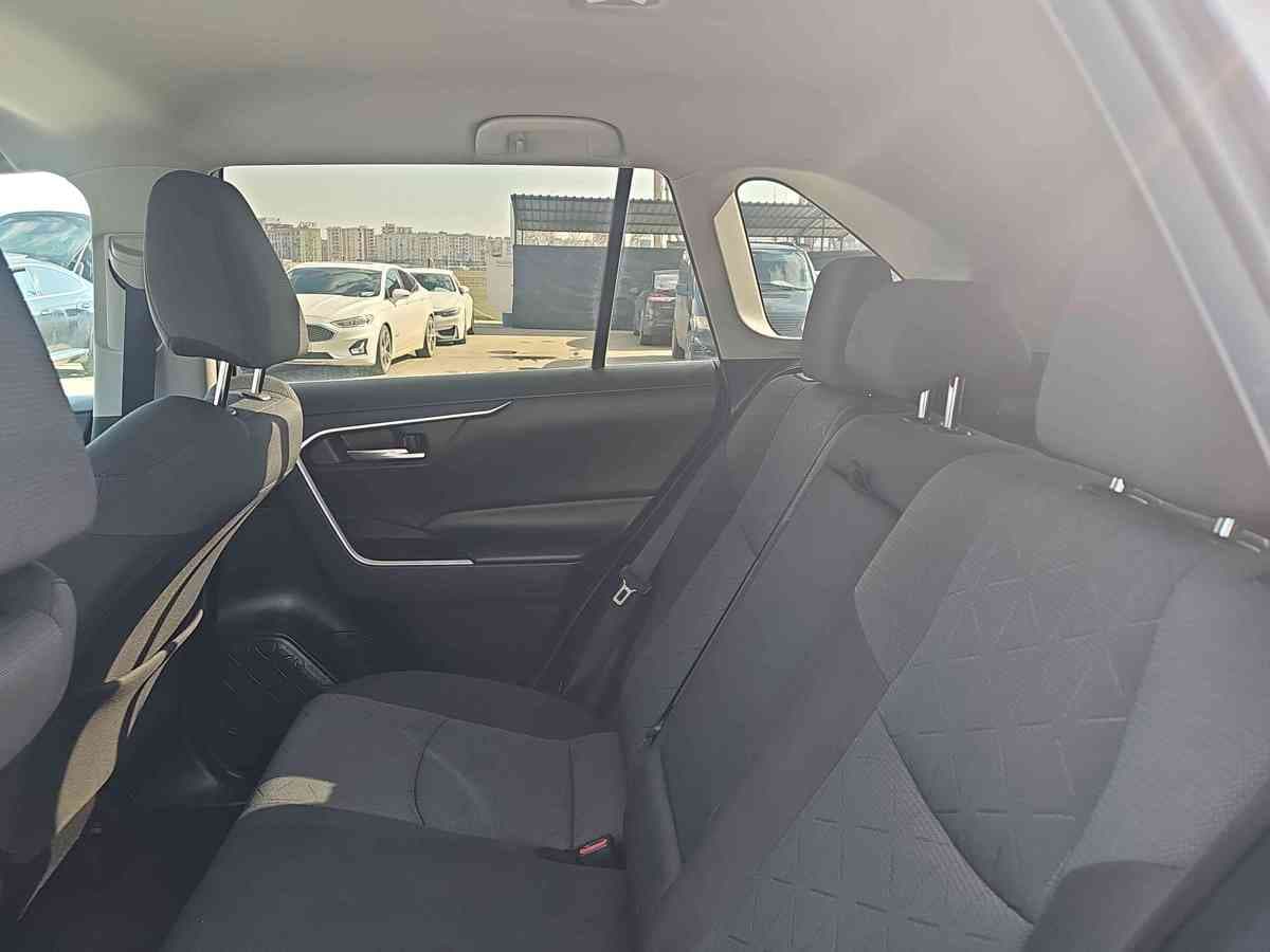 TOYOTA RAV4 - 7