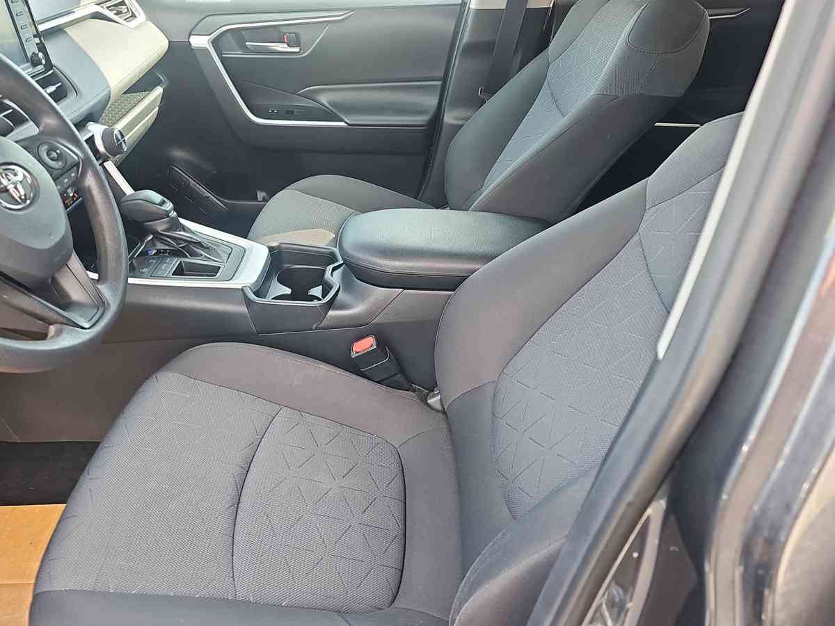 TOYOTA RAV4 - 10