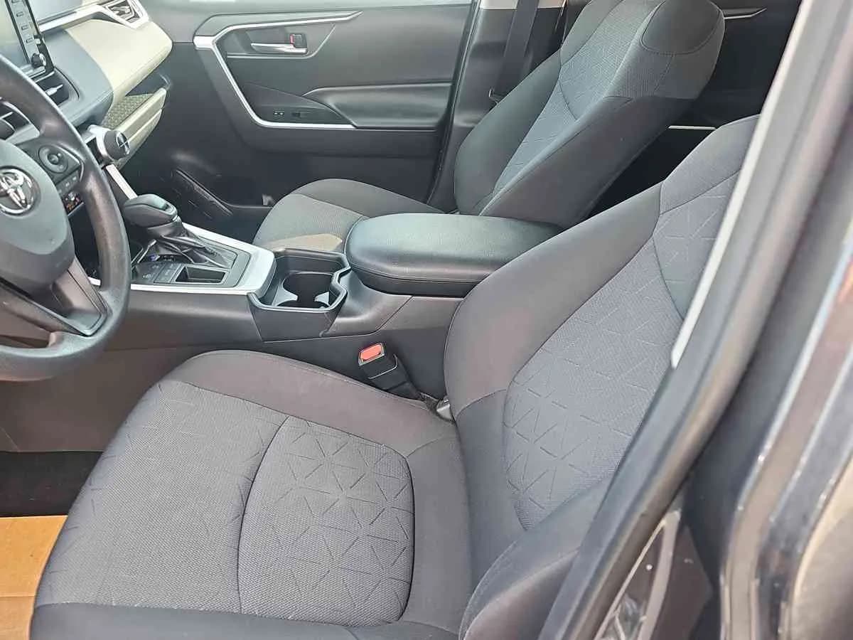 TOYOTA RAV4 - 10