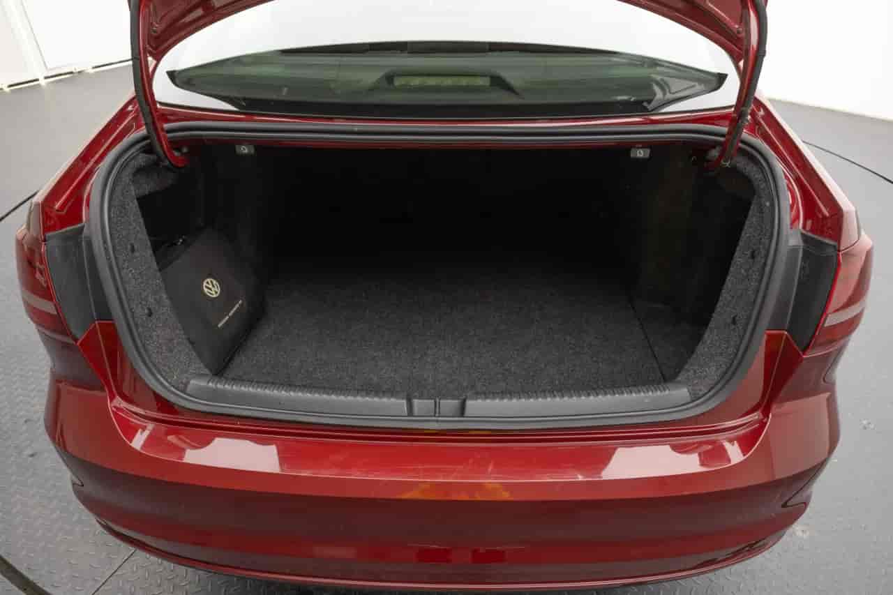 VOLKSWAGEN Jetta - 7
