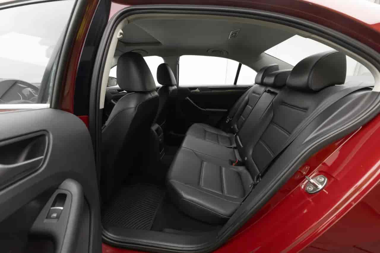 VOLKSWAGEN Jetta - 8