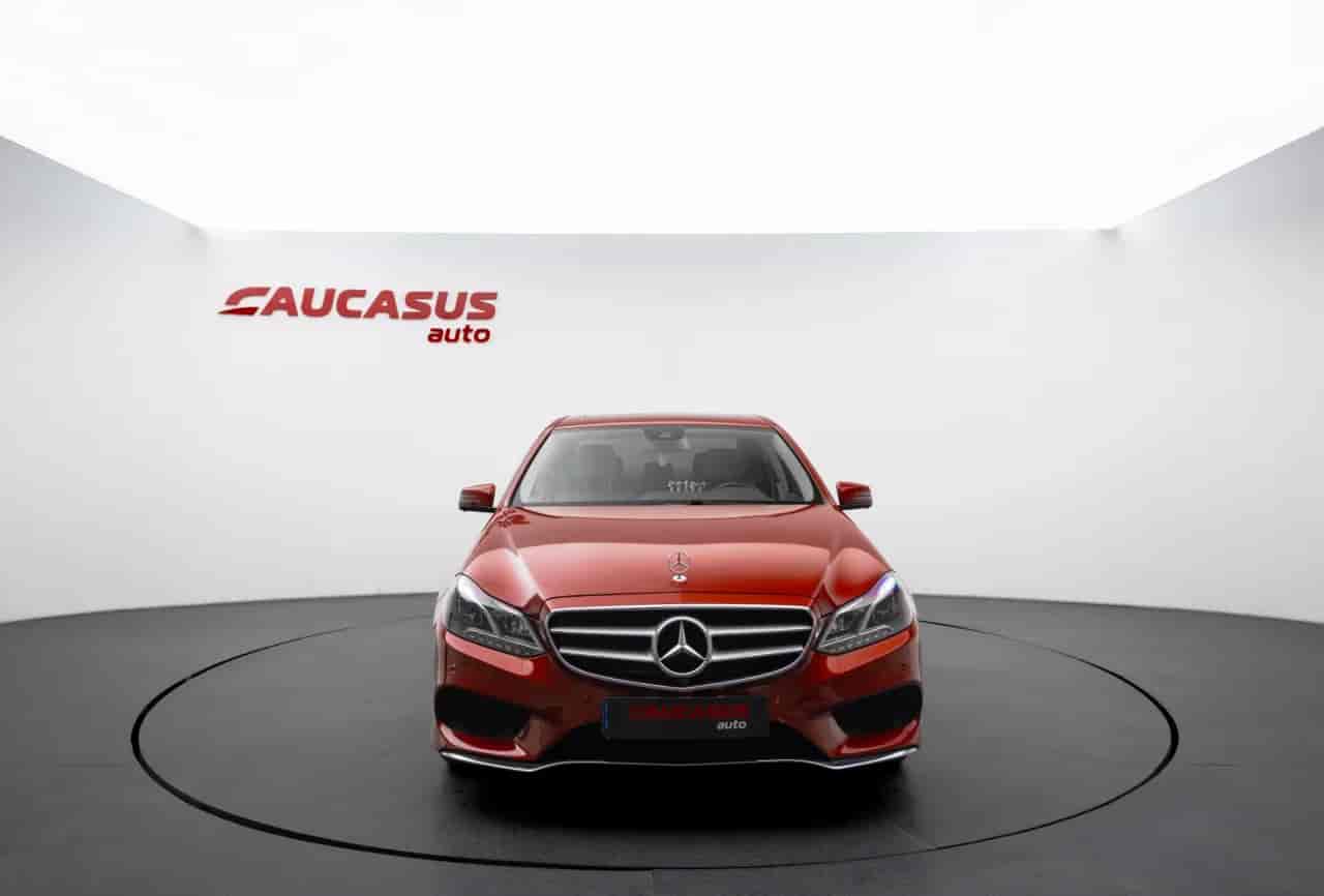 MERCEDES-BENZ E-Class - 2